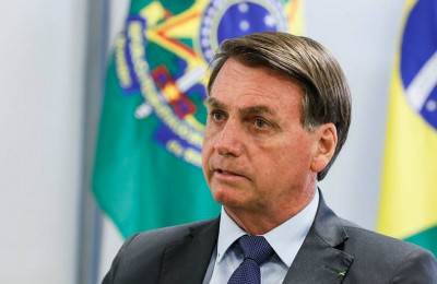 Bolsonaro minimiza as mortes de crianças por Covid-19 após enterrar a mãe em Eldorado